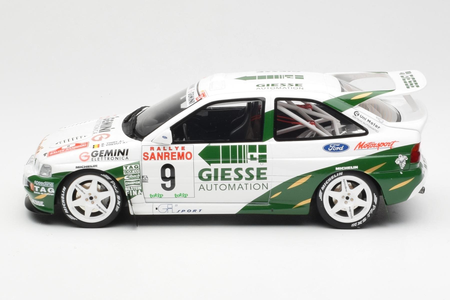 Ford Escort RS Cosworth B. Thiry / S. Prevot Rally San Remo 1994 Otto 1:18 OT1038 Rășină - imaginea 3 din 6