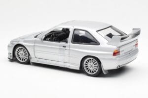 Ford Escort RS Cosworth Versiune Stradală Argintiu UT Models 1:18 22706 Metal - imaginea 4 din 6