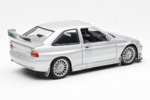Ford Escort RS Cosworth Versiune Stradală Argintiu UT Models 1:18 22706 Metal - imaginea 5 din 6