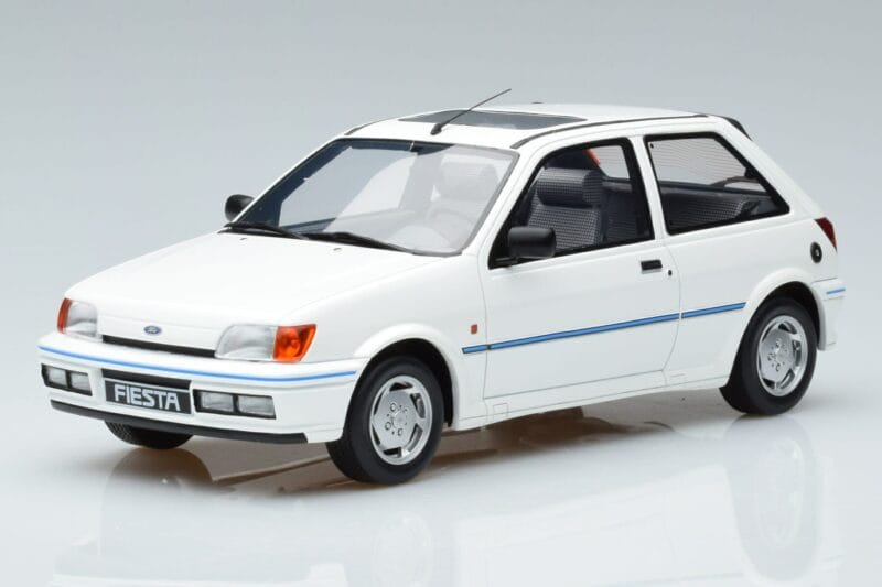 Ford Fiesta Mk3 XR2i Otto 1:18 OT967 Rășină