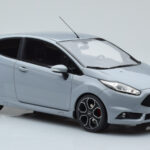 Ford Fiesta ST2000 Gri Otto 1:18 - image 4 of 6
