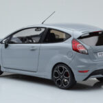 Ford Fiesta ST2000 Gri Otto 1:18 - image 5 of 6