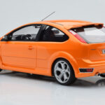 Ford Focus Mk2 ST 2.5 Electric Portocaliu Otto 1:18 - image 5 of 6