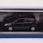Ford Fusion Albastru Minichamps 1:43 - image 4 of 4
