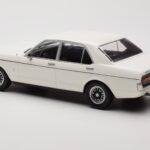 Ford Granada Mk1 Alb MCG 1:18 MCG18395 - image 5 of 6