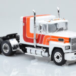 Ford LTL 9000 Alb Roșu Portocaliu IXO 1:43 - image 3 of 5