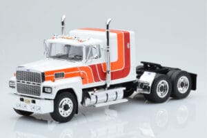 Ford LTL 9000 Alb Roșu Portocaliu IXO 1:43