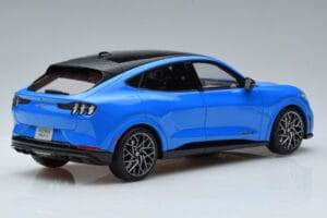 Ford Mustang Mach-E GT Performance Albastru Otto 1:18 OT414 Rășină - imaginea 2 din 6