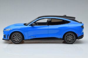Ford Mustang Mach-E GT Performance Albastru Otto 1:18 OT414 Rășină - imaginea 3 din 6