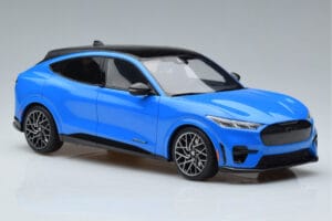 Ford Mustang Mach-E GT Performance Albastru Otto 1:18 OT414 Rășină - imaginea 4 din 6