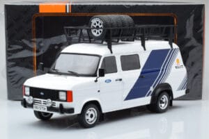 Ford Transit Mk2 Van Team Ford Rally Assistance IXO 1:18 18RMC058XE Metal - imaginea 6 din 6