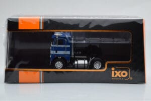 Freightliner COE Albastru Alb IXO 1:43 TR111 Metal - imaginea 4 din 4