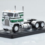 Freightliner FLA Alb Verde IXO 1:43