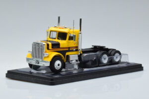 Freightliner FLC120 64T Galben IXO 1:43 TR116