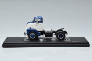 GMC 950 COE Albastru Alb IXO 1:43 TR150 Metal - imaginea 3 din 6