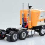 GMC Astro 95 Bej Alb IXO 1:43 - image 2 of 5
