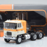 GMC Astro 95 Bej Alb IXO 1:43 - image 5 of 5