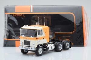 GMC Astro 95 Bej Alb IXO 1:43 TR167 Metal - imaginea 5 din 5