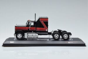GMC General Roșu Negru IXO 1:43 TR102 Metal - imaginea 3 din 6