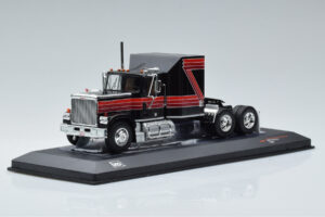 GMC General Roșu Negru IXO 1:43 TR102