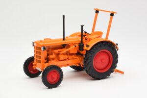 Hanomag R28 Tractor Agricol Minichamps 1:18 109153072