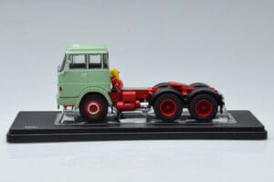 Henschel HS 19 TS Verde IXO 1:43 TR151 Metal - imaginea 3 din 6