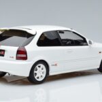 Honda Civic Type R EK9 Alb Otto 1:18 OT264 Rășină - image 2 of 7