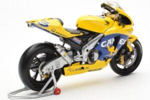 Honda RC211V Pramac Pons #3 M. Biaggi MotoGP 2003 Minichamps 1:12 122037103 Metal - imaginea 3 din 4