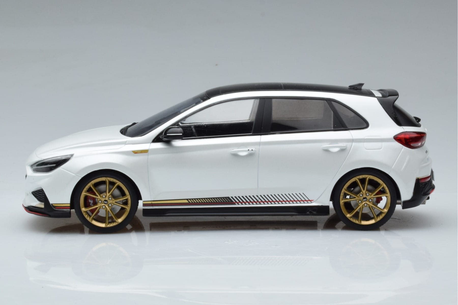 Hyundai i30 N PD Atlas Alb MCG 1:18 MCG18376 Metal - imaginea 3 din 6