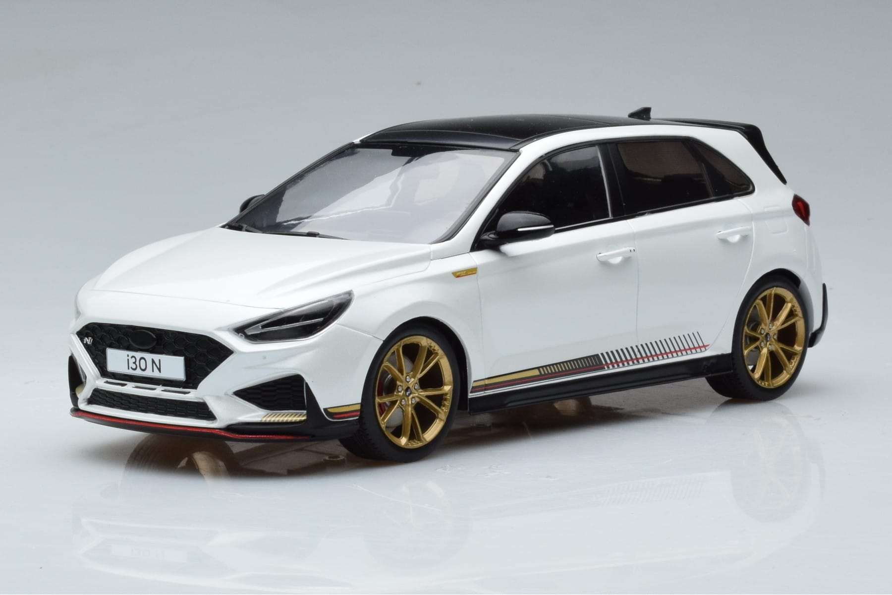 Hyundai i30 N PD Atlas Alb MCG 1:18 MCG18376 Metal