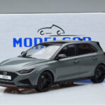 Hyundai i30 N PD Gri Umbră MCG 1:18 - image 6 of 6