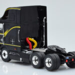 International Eagle Cabover Negru IXO 1:43 - image 4 of 5