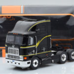 International Eagle Cabover Negru IXO 1:43 - image 5 of 5