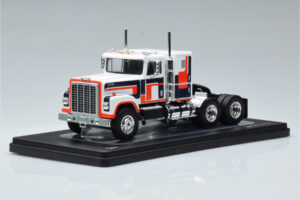 International Transtar 4300 Alb IXO 1:43