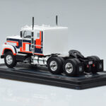 International Transtar 4300 Alb IXO 1:43 - image 5 of 6