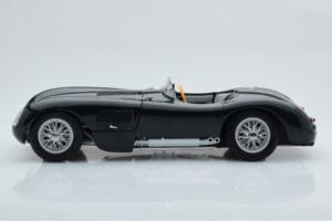 Jaguar C-Type Verde AUTOart 1:18 73500 Metal - imaginea 5 din 8
