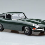 Jaguar E-Type Series 1 British Racing Verde KK-Scale 1:18 - image 4 of 6