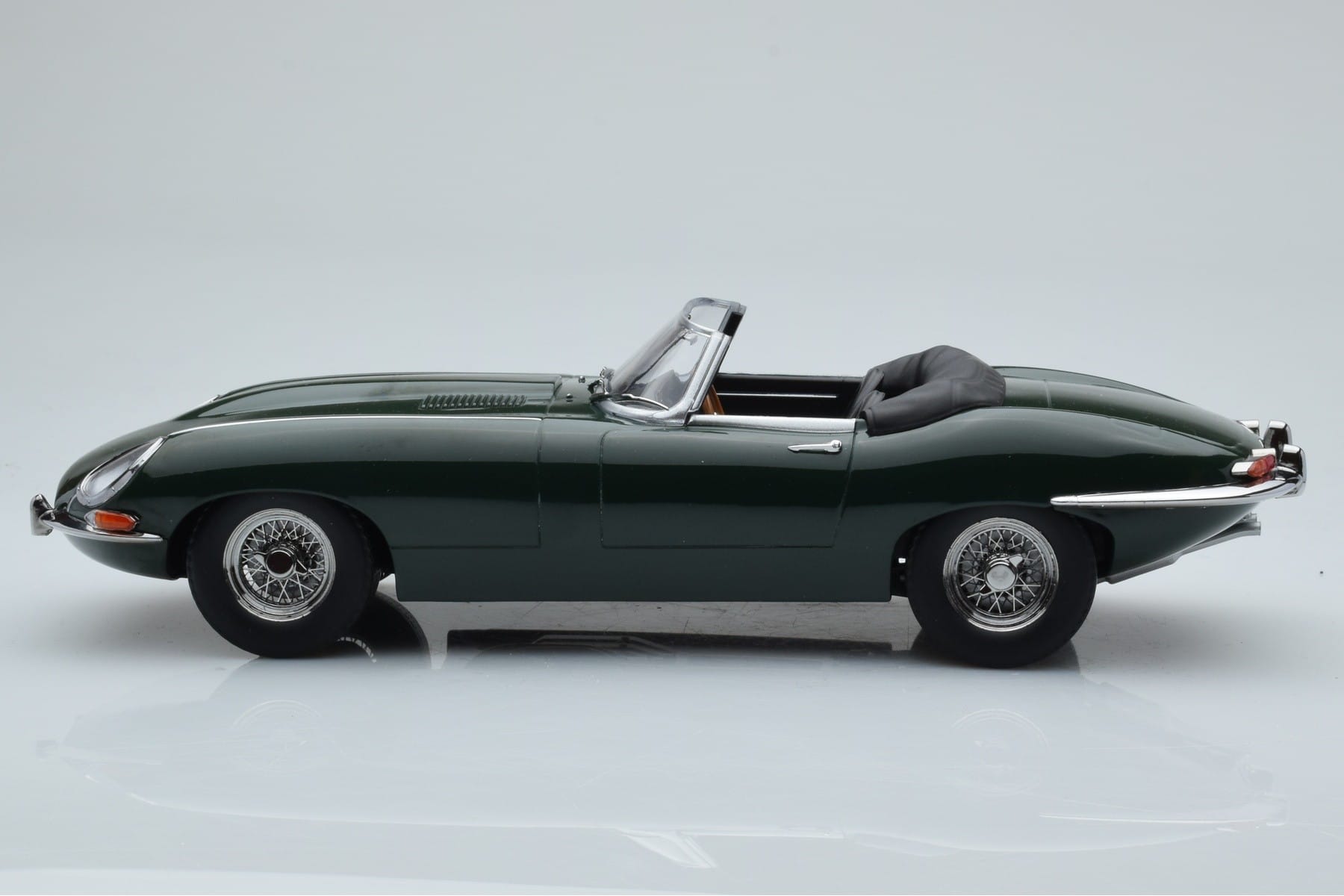 Jaguar E-Type Series 1 Roadster Verde KK-Scale 1:18 KKDC180481 Metal - imaginea 3 din 6