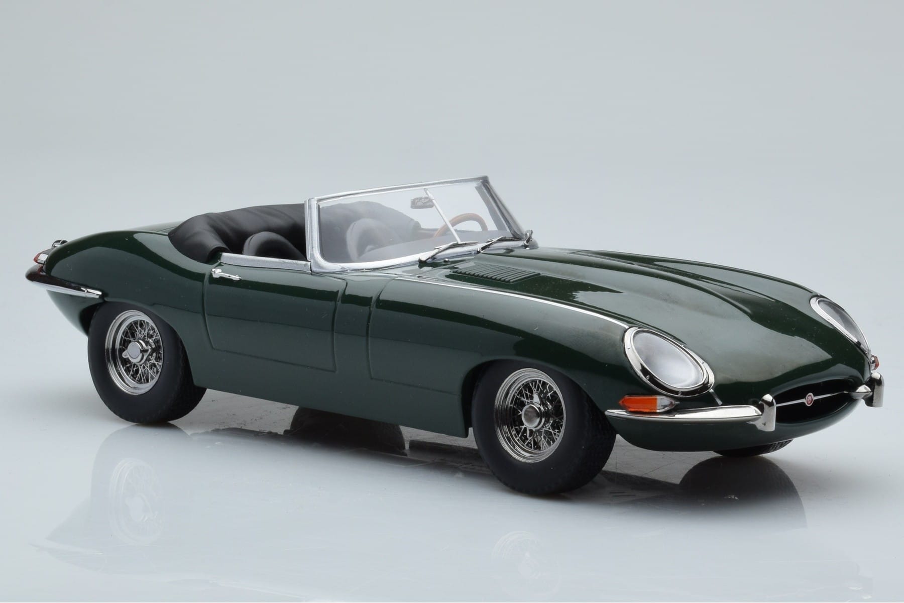 Jaguar E-Type Series 1 Roadster Verde KK-Scale 1:18 KKDC180481 Metal - imaginea 4 din 6