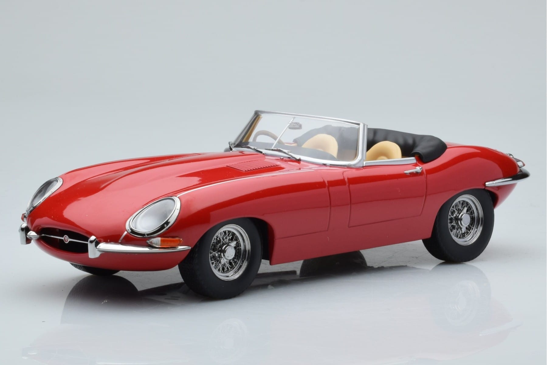 Jaguar E-Type Series 1 Roadster Roșu KK-Scale 1:18 KKDC180482 Metal