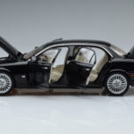 Jaguar XJ6 X350 Ebony Negru Almost Real 1:18 - image 4 of 11