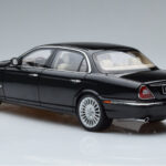 Jaguar XJ6 X350 Ebony Negru Almost Real 1:18 - image 6 of 11