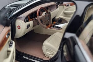 Jaguar XJ6 X350 Ebony Negru Almost Real 1:18 810501 Metal - imaginea 7 din 11