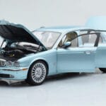 Jaguar XJ6 X350 Seafrost Albastru Deschis Almost Real 1:18 - image 2 of 11