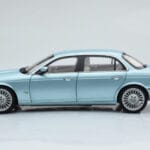 Jaguar XJ6 X350 Seafrost Albastru Deschis Almost Real 1:18 - image 6 of 11