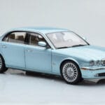 Jaguar XJ6 X350 Seafrost Albastru Deschis Almost Real 1:18 - image 7 of 11