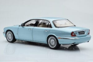 Jaguar XJ6 X350 Seafrost Albastru Deschis Almost Real 1:18 810503 Metal - imaginea 8 din 11