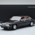 Jaguar XJ6 XJ40 Ebony Negru Almost Real 1:18 - image 11 of 11