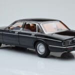 Jaguar XJ6 XJ40 Ebony Negru Almost Real 1:18 - image 7 of 11