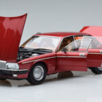 Jaguar XJ6 XJ40 Flamenco Roșu Almost Real 1:18 - image 2 of 11